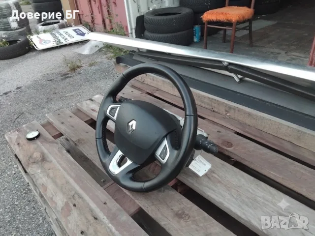 Оригинален кожен волан с еърбег и лостчета за Renault Megane 3 / Fluence / Scenic 3, снимка 3 - Части - 55418560