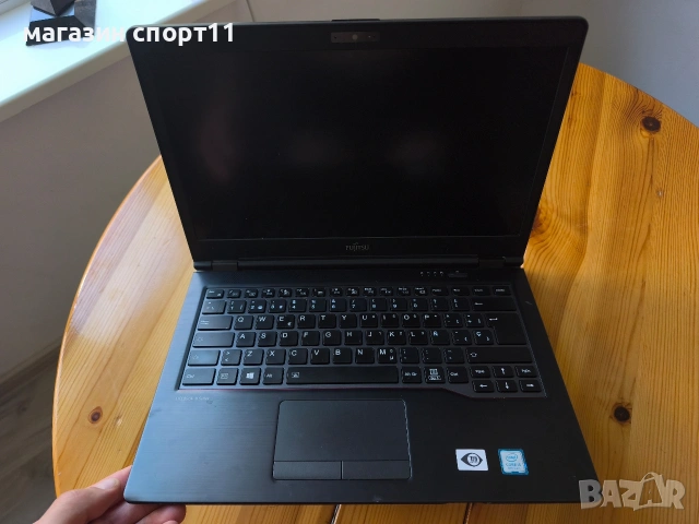 Fujitsu LifeBook U series U7410, снимка 7 - Лаптопи за работа - 54595331