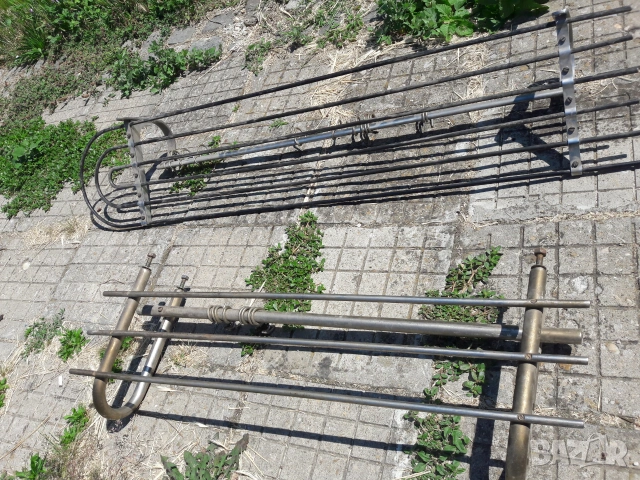 Метални стенни закачалки 2 бр.