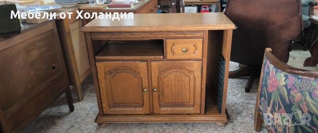 дъбов шкаф за телевизор