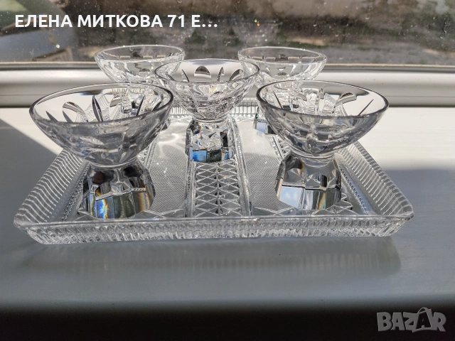 Комплект от 5 бр.малки кристални чашки с масивно столче +кристален поднос, снимка 3 - Чаши - 54812804