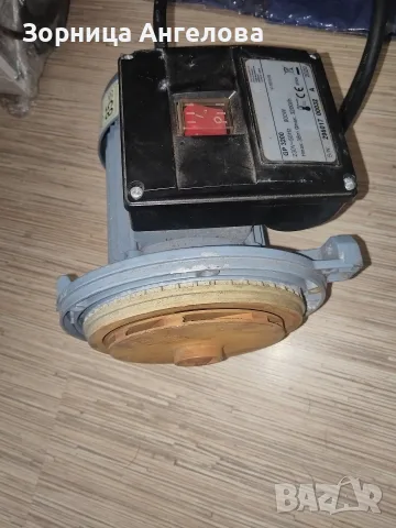 Немска водна помпа LWA GP 3200 – 800W, работещ двигател, за части., снимка 2 - Селскостопанска техника - 55578201