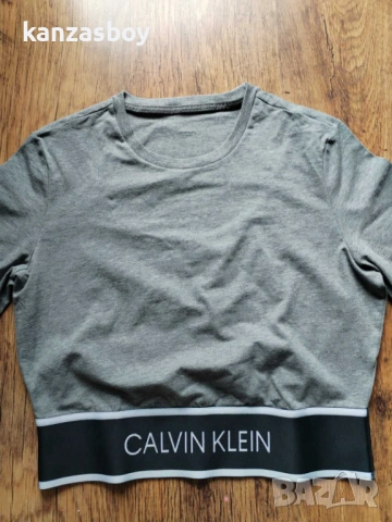 Calvin Klein Performance Women's t-shirt s/s grey - страхотна дамска тениска КАТО НОВА С, снимка 3 - Тениски - 54078361