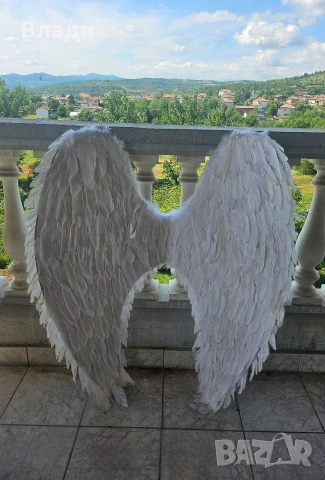 Големи ангелски крила за фотосесии и декорация