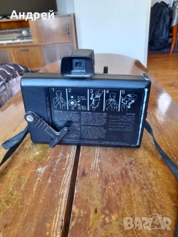 Стар фотоапарат Polaroid EE55, снимка 3 - Фотоапарати - 54691303