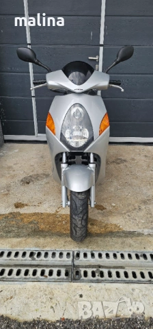 Скутер Хонда 125-кубика внос от Германия , снимка 2 - Мотоциклети и мототехника - 54934745