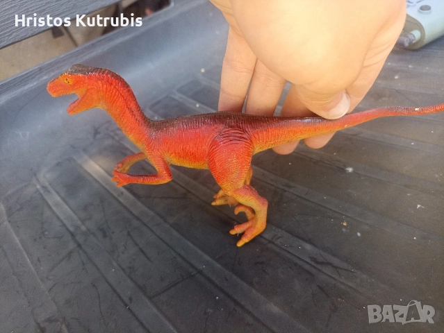 Реалистична фигурка на динозавър Велосираптор (Velociraptor), снимка 4 - Фигурки - 55010483