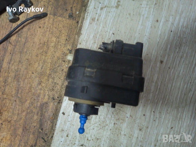 Мотор за регулиране на фаровете Renault 7700415343 