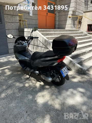 Honda PCX 125 - 8000 km !, снимка 4 - Мотоциклети и мототехника - 55506511