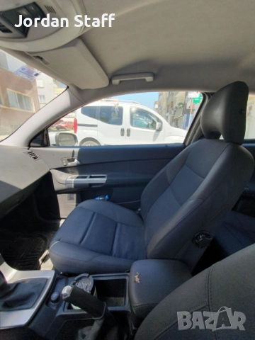 Продавам Volvo C30 1.6 109 к.с дизел, снимка 10 - Автомобили и джипове - 54360337