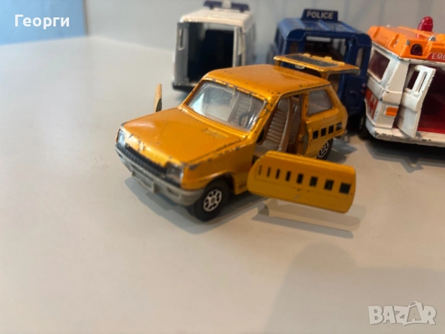 Corgi 1:43 лот метални колички, снимка 6 - Колекции - 54741494