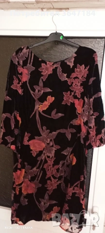 Рокля от кадифе, снимка 2 - Рокли - 53983444