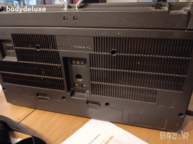 HITACHI TRK-8080E радио-касетофон, снимка 3 - Радиокасетофони, транзистори - 47673866