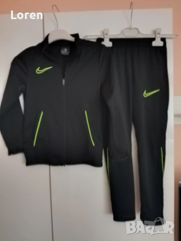 *Nike*Спортен детски екип, снимка 2 - Детски анцузи и суичери - 42921092