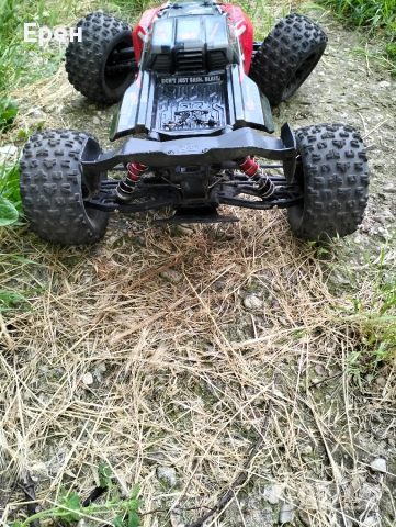 СПЕШНО! Arrma Kraton 6S V5 BLX – Много запазен, с безчетков Savox и сериозен тунинг, снимка 12 - Друга електроника - 54982333