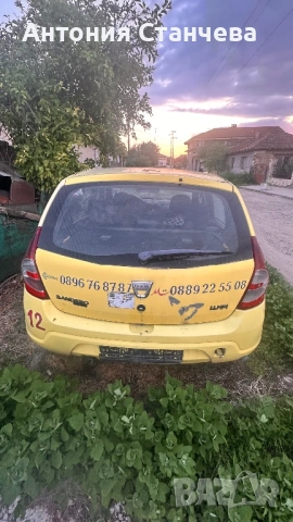 Лек автомобил Dacia, снимка 4 - Части - 54830164