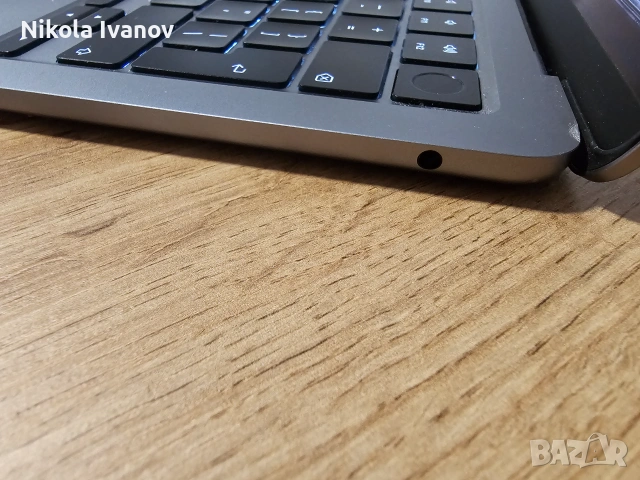 MacBook Air 13.6" M2 (2022) | 8GB | 256GB SSD | Space Gray | + кутия | БЕЗ зарядно|Проблемен екран , снимка 5 - Лаптопи за работа - 55212167