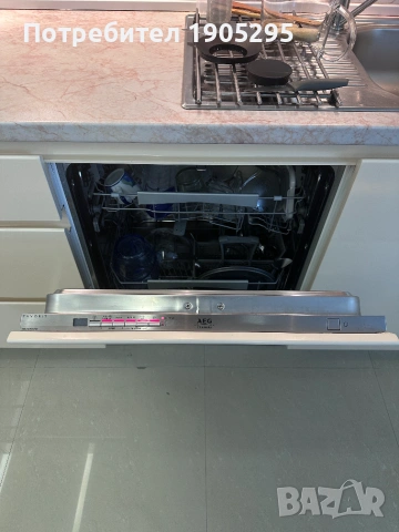 Продавам кухня MDF 3.28m с фурна и миялна AEG, хладилник Zanussi, аспиратор TEKA само за 1200 €, снимка 6 - Кухни - 55217131