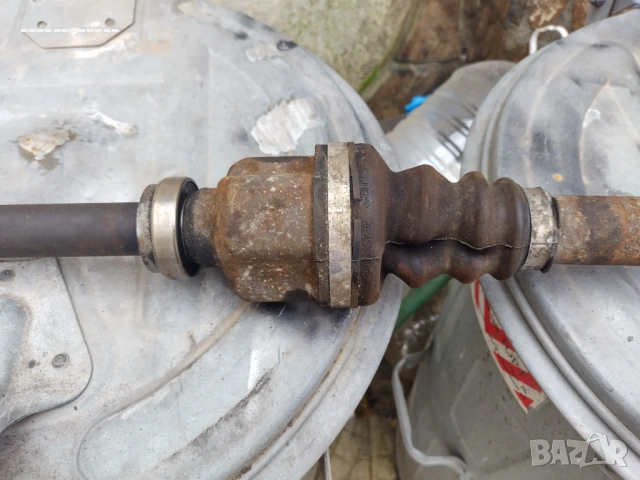 Полуоска за Пежо 307 2.0 HDI