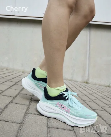 Обувки Hoka Bondi 9 - размер 45 1/3, снимка 2 - Маратонки - 55327438