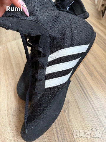 Боксови Оригинални обувки Adidas Box ! 44,5 н, снимка 2 - Бокс - 38331629