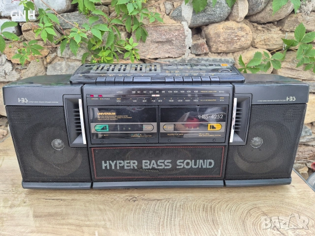 Радиокасетофон Universum HBS-4252
