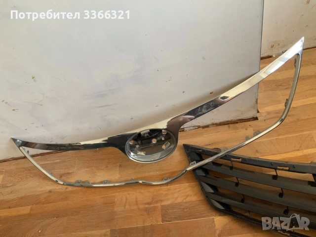 Горна решетка за Toyota Avensis, снимка 3 - Части - 54915339