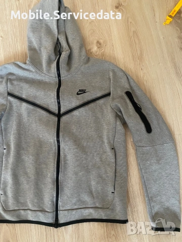 Мъжко Горнище Nike Tech Fleece Grey, снимка 2 - Спортни дрехи, екипи - 54084062