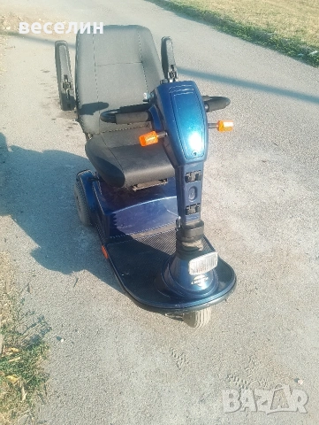 Електрически скутер-инвалидна количка