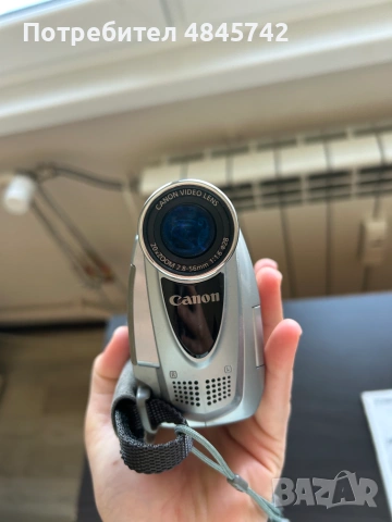Цифрова видеокамера Canon