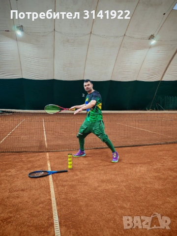 Тенис треньор/партньор за игра