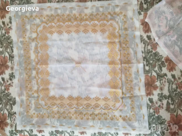 бродирани карета златен конец, 