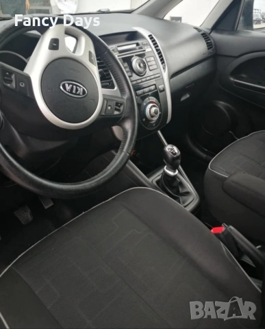 Kia Venga 1,4 бензин бартер джип, снимка 4 - Автомобили и джипове - 55076398