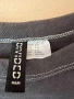H&M Къса тениска в тъмно сив цвят с бяла щампа с надпис Lost in Love размер XXS 🩶, снимка 4