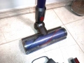 Отлична безжична Dyson V7 прахосмукачка с нова батерия и аксесоари, снимка 5