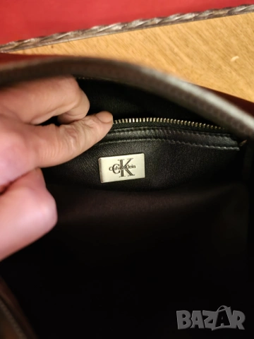 Calvin Klein Чанта естествена кожа и плат, снимка 10 - Чанти - 54370208