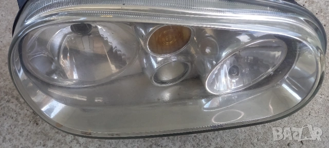 Десен фар VW Golf IV, снимка 2 - Части - 54810486