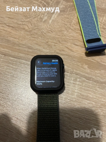 Apple Watch SE 3 44mm GPS Черен, 3 Каишки, Протектори, Гаранция, снимка 2 - Смарт гривни - 54495548