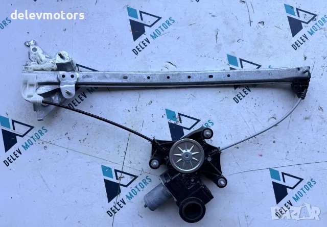 85710-0R020 стъклоповдигач с моторче заден десен от Toyota Highlander (GSU7) 3.5 VVTI 