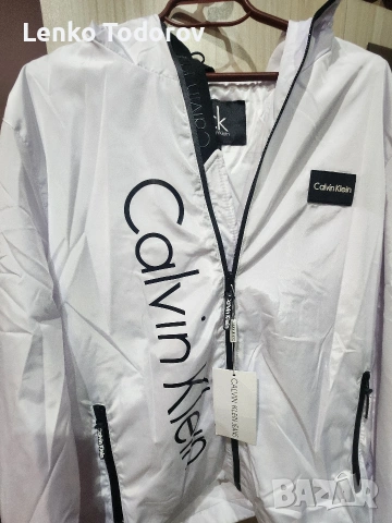 Ветровка подходяща за сезона