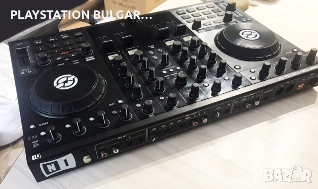 Контролер TRAKTOR KONTROL S4 MK1 + SOFT CASE, снимка 3 - Друга електроника - 54358201