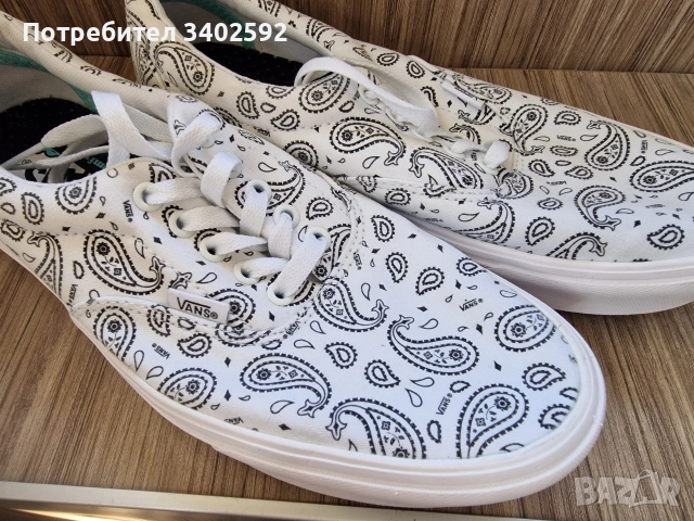 Кецове Vans 42 номер, снимка 2 - Кецове - 54791874