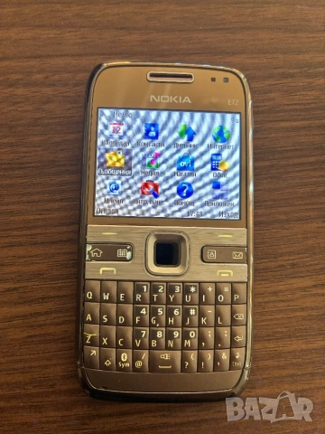 Nokia e72 Gold