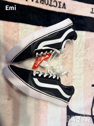 Vans, снимка 2 - Маратонки - 54620149