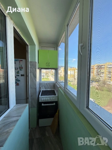 Продавам Тристаен апартамент