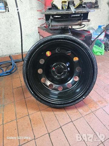 Патерица 18" Audi Q5 , снимка 4 - Гуми и джанти - 54009956