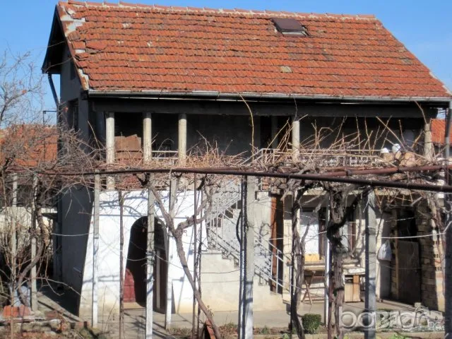 Продава се идеална част от къща с двор в с. Паталеница (махала Баткун), снимка 3 - Къщи - 55670080