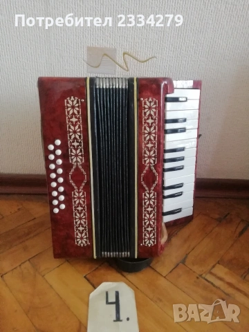Стари детски музикални инструменти, чинели, дайре, акордеон. , снимка 11 - Антикварни и старинни предмети - 49777852