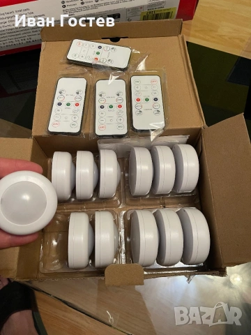 Чисто нов ГОЛЯМ комплект 12 бр. Безжични RGB LED Лампички с 4 Дистанционни 