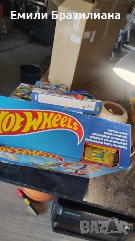 Игрален комплект Hot Wheels - Екшън писта осморка -ЧИСТО НОВА, снимка 3 - Коли, камиони, мотори, писти - 55559749